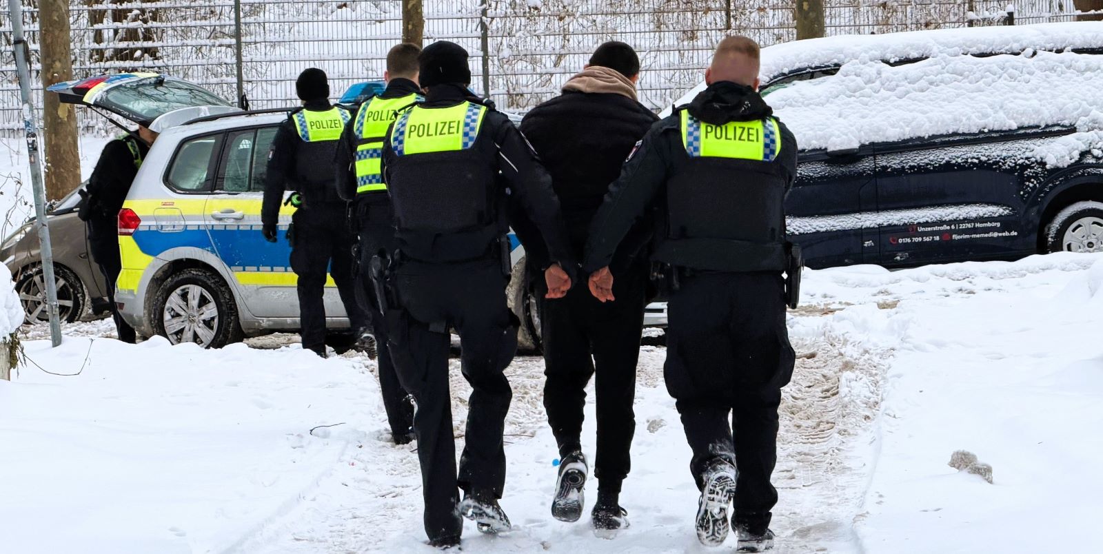 Polizeieinsatz auf der Veddel: Mann soll Beamte mit Messer bedroht haben