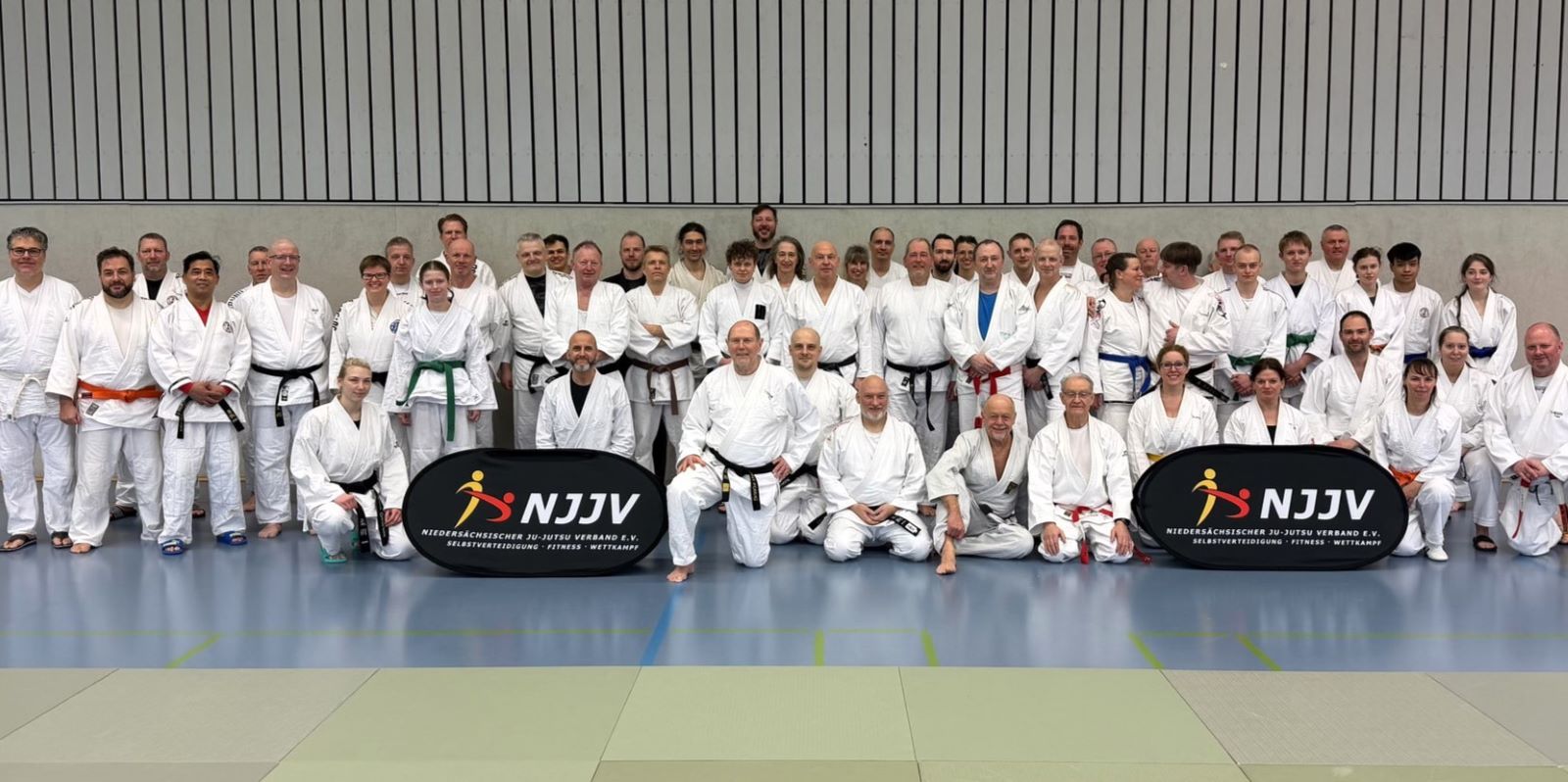Die Ju-Jutsu-Abteilung des MTV Ramelsloh feierte ihr 25-jähriges Bestehen. Foto: privat Die Ju-Jutsu-Abteilung des MTV Ramelsloh feierte ihr 25-jähriges Bestehen. Foto: privat