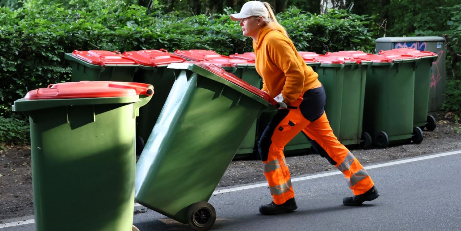 Feiertag am 1. Mai: Die Müllabfuhr kommt einen Tag früher als üblich