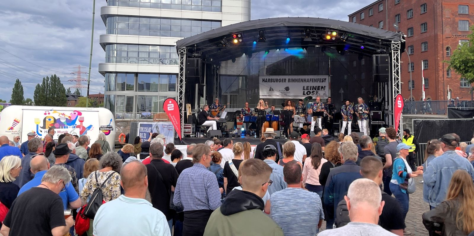 Spaß und maritimes Flair beim Binnenhafenfest: Der Fest-Sonnabend in Bildern