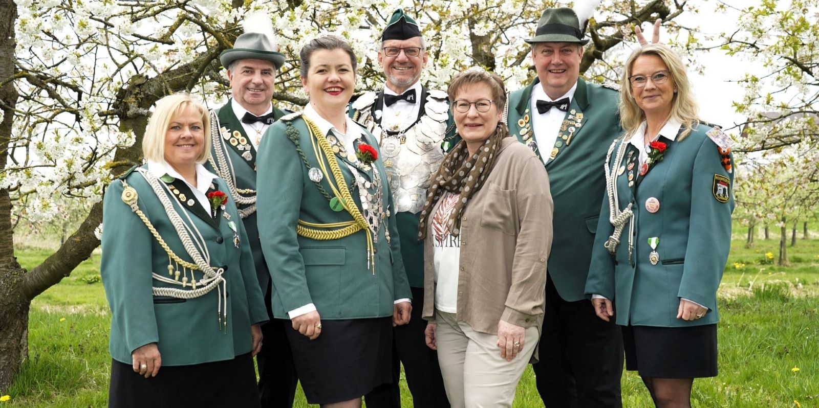 Neuenfelder Schützen- und Volksfest und 50-jähriges Bestehen des Spielmannszugs