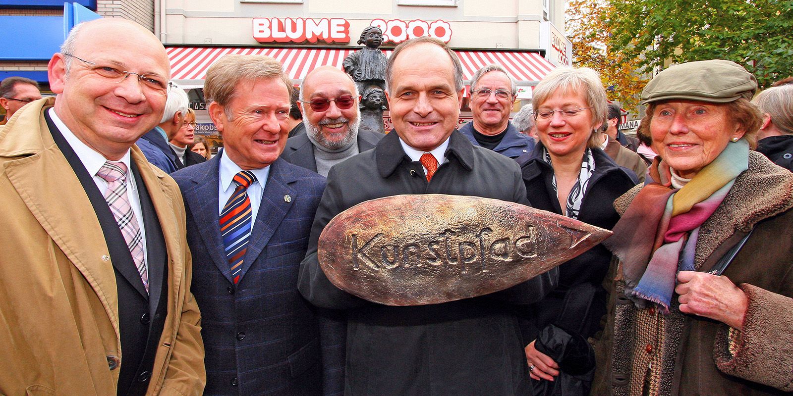 Die Einweihung des Harburger Kunstpfades 2007. Alle Fotos: Andre Zand-Vakili Die Einweihung des Harburger Kunstpfades 2007. Alle Fotos: Andre Zand-Vakili