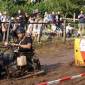 Ein Dorf und seine knatternden Kisten: Grand-Prix-Duo-Rennen in Emsen
