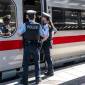 In Harburg in den Zug gestiegen: Flaschensammler verletzt ICE-Zugbegleiter