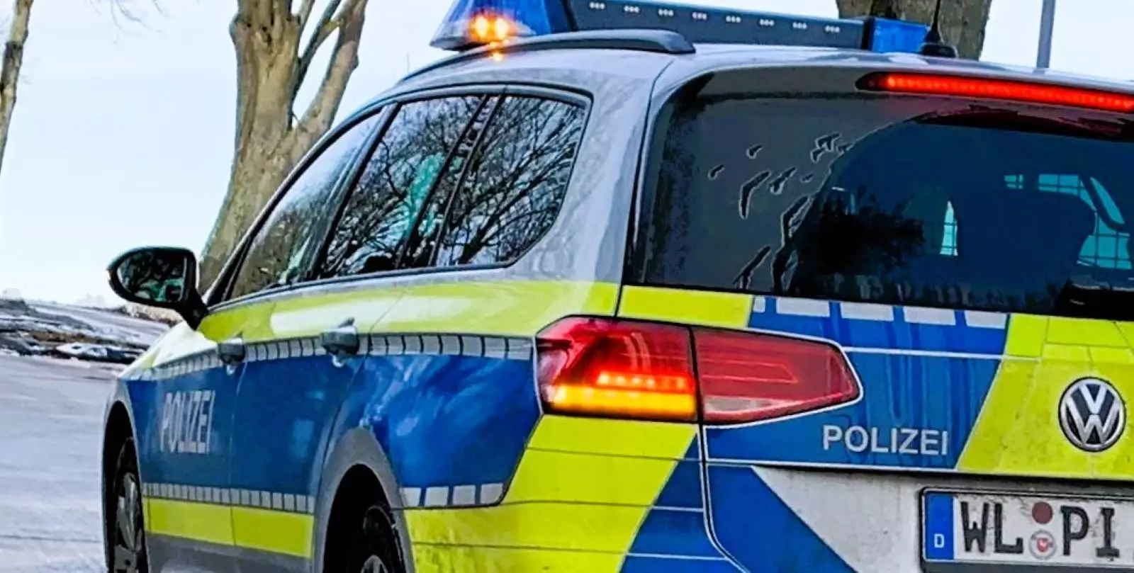 Passant in Buchholz angegriffen: Polizei sucht vierköpfige Schlägergruppe
