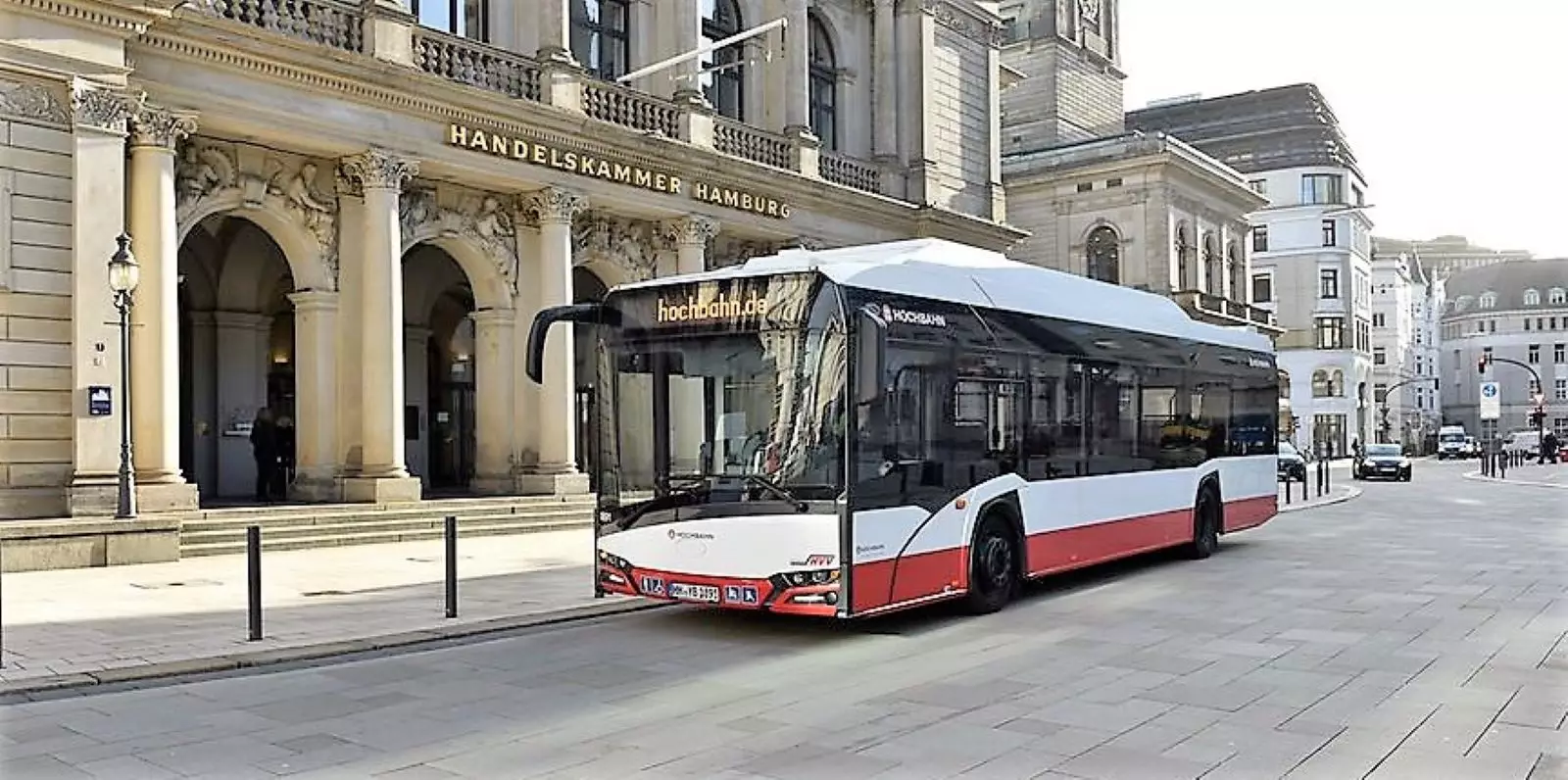 Die ersten E-Busse sollen Anfang kommenden Jahres durch Harburg fahren. Foto: HOCHBAHN