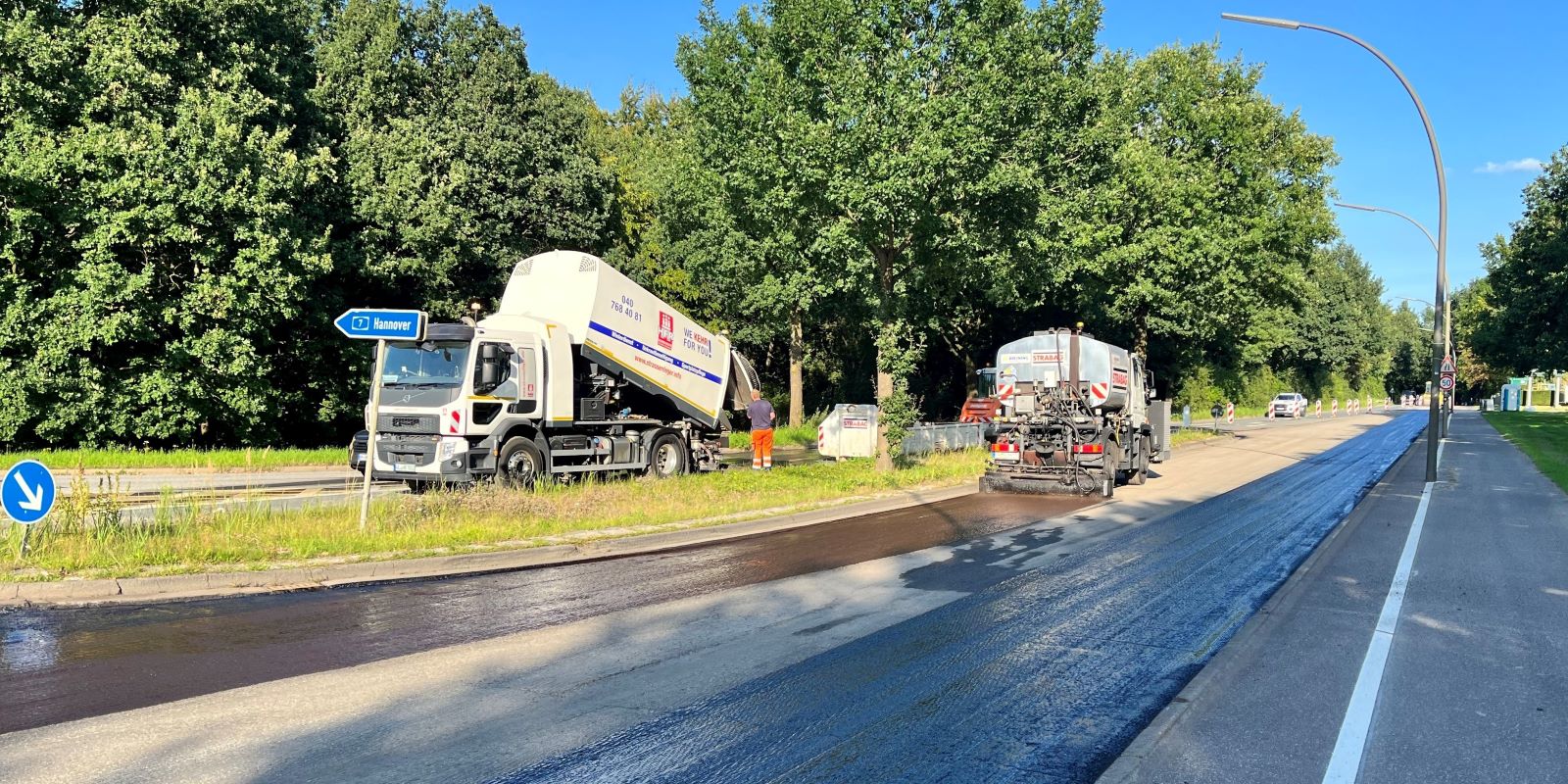 An der Maldfeldstraße haben die Asphaltierungsarbeiten begonnen. Foto: Christian Bittcher