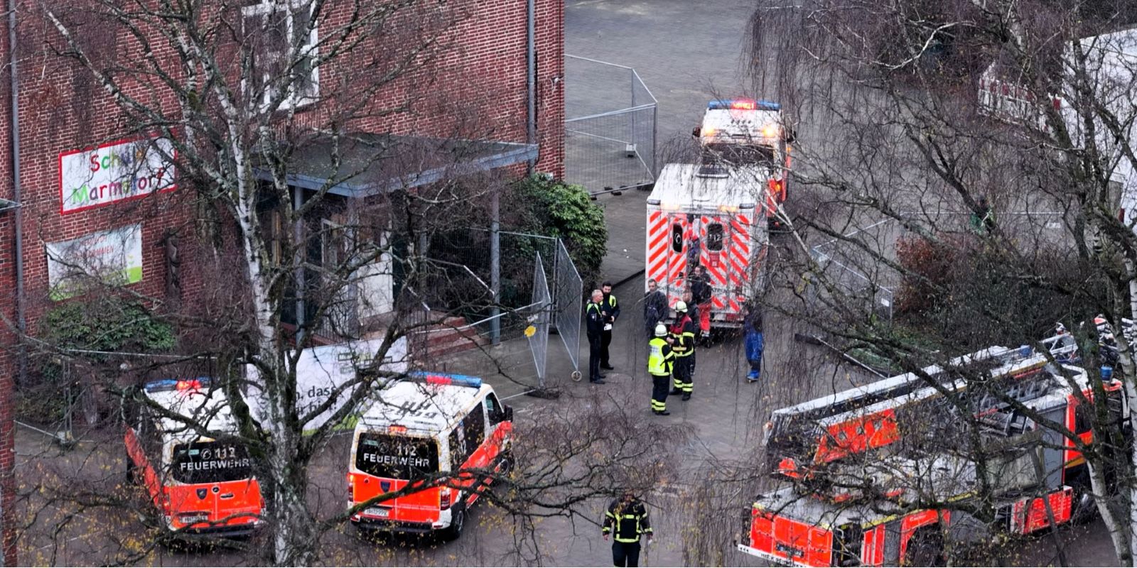 Am Dienstagnachmittag kam es auf dem Gelände der Schule  Marmstorf zu einem schweren Arbeitsunfall. Foto: Lenthe-Medien