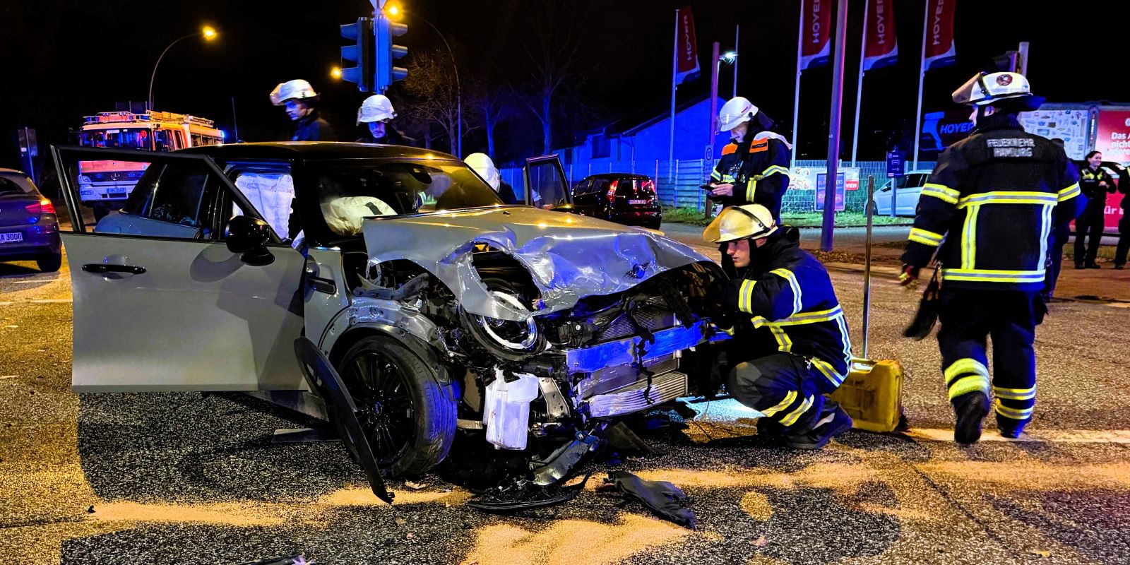 Der Mini wurde bei dem Unfall zerstört. Foto: Lenthe-Medien