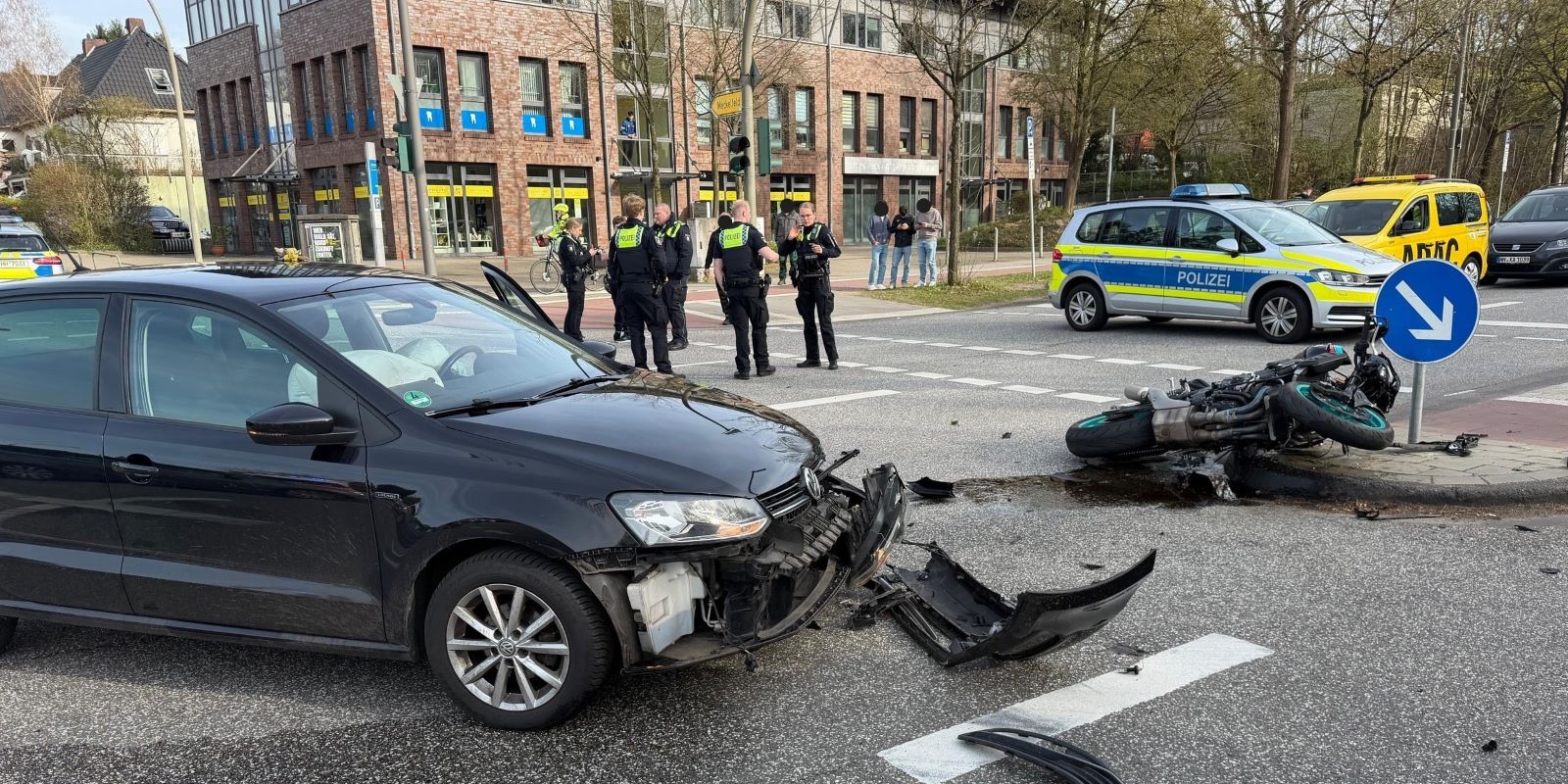 Der Unfall ereignete sich an der Winsener Straße, Ecke Meckelfelder Weg. Foto: Lenthe-Medien