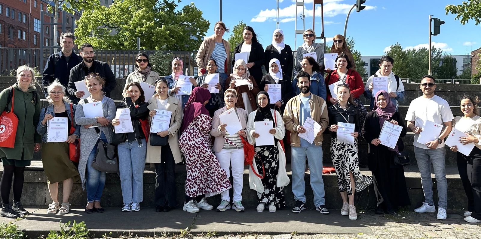 : Durchweg begeistert von ihrer neuen Aufgabe zeigten sich im vergangenen Jahr die neuen Stadtteileltern zum Abschluss der Schulung. Foto: DRK-Harburg