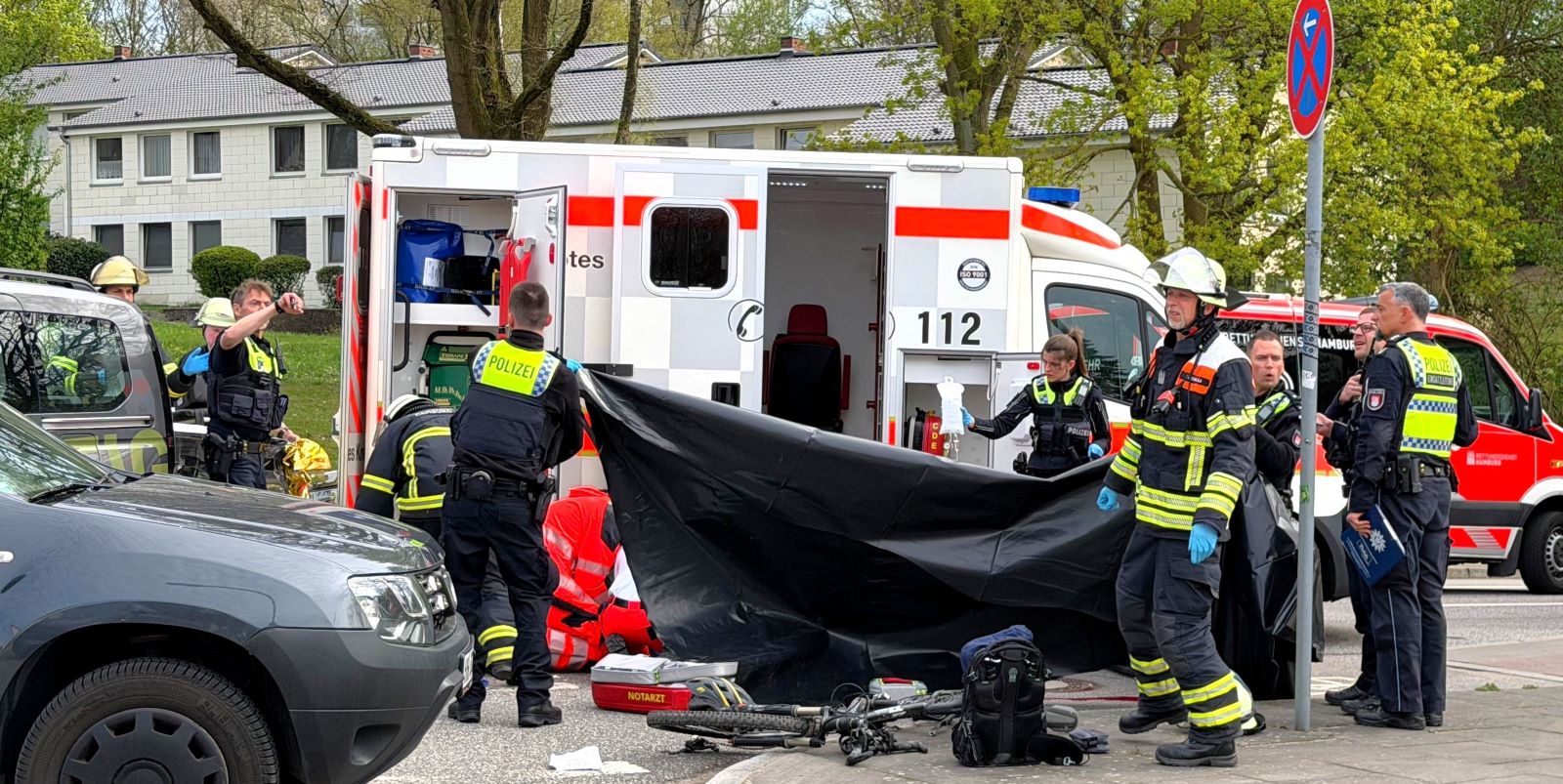 Bei einem tragischen Verkehrsunfall ist am Mittwochnachmittag ein Elfjähriger Junge in Wilstorf ums Leben gekommen. Foto: Lenthe-Medien